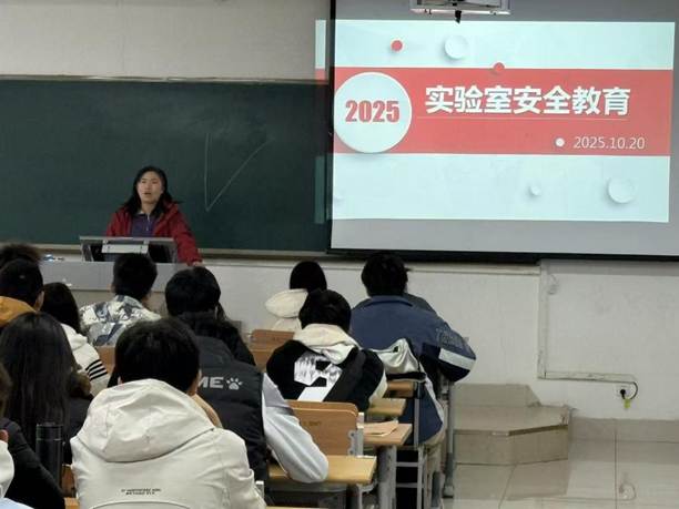 74b4054a9982d4a1a045a99c207ef69f